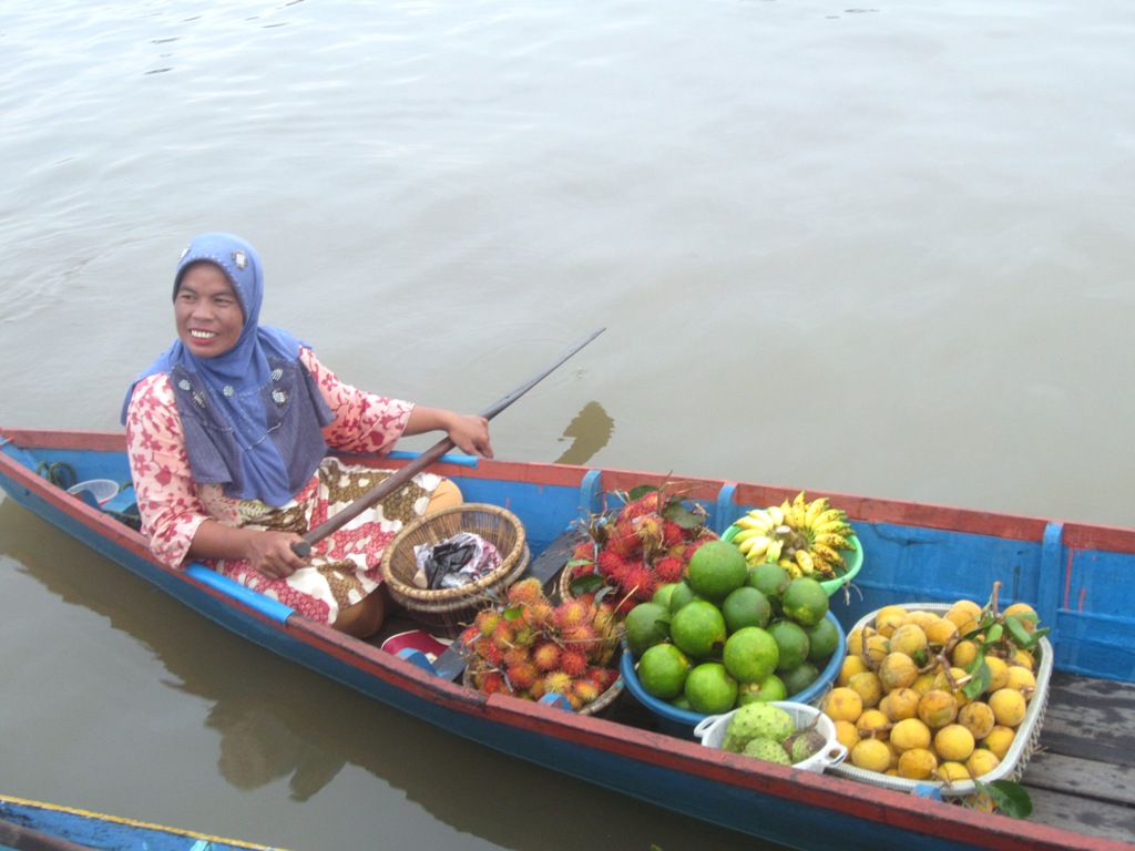 Floating Market, Banjarmasin, Kalimantan, Indonesia 