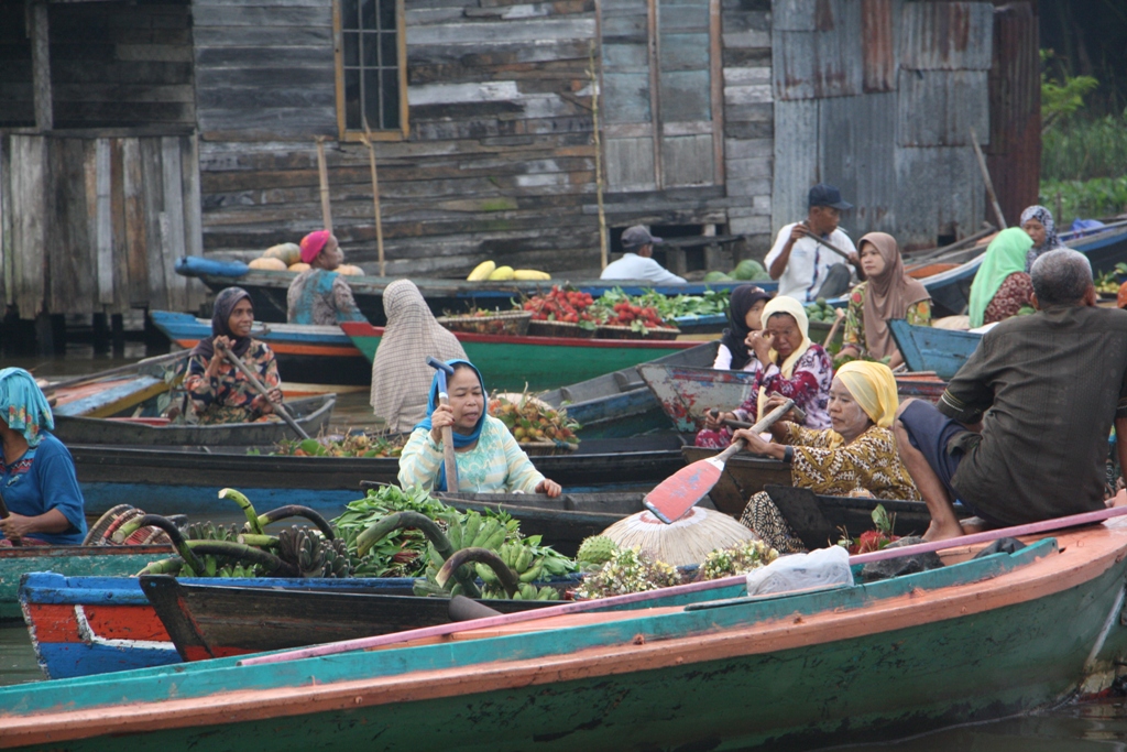 Floating Market, Banjarmasin, Kalimantan, Indonesia 