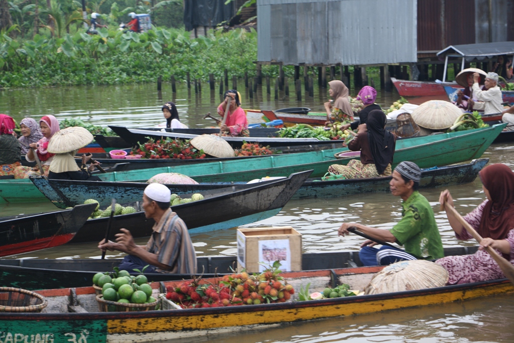 Floating Market, Banjarmasin, Kalimantan, Indonesia 