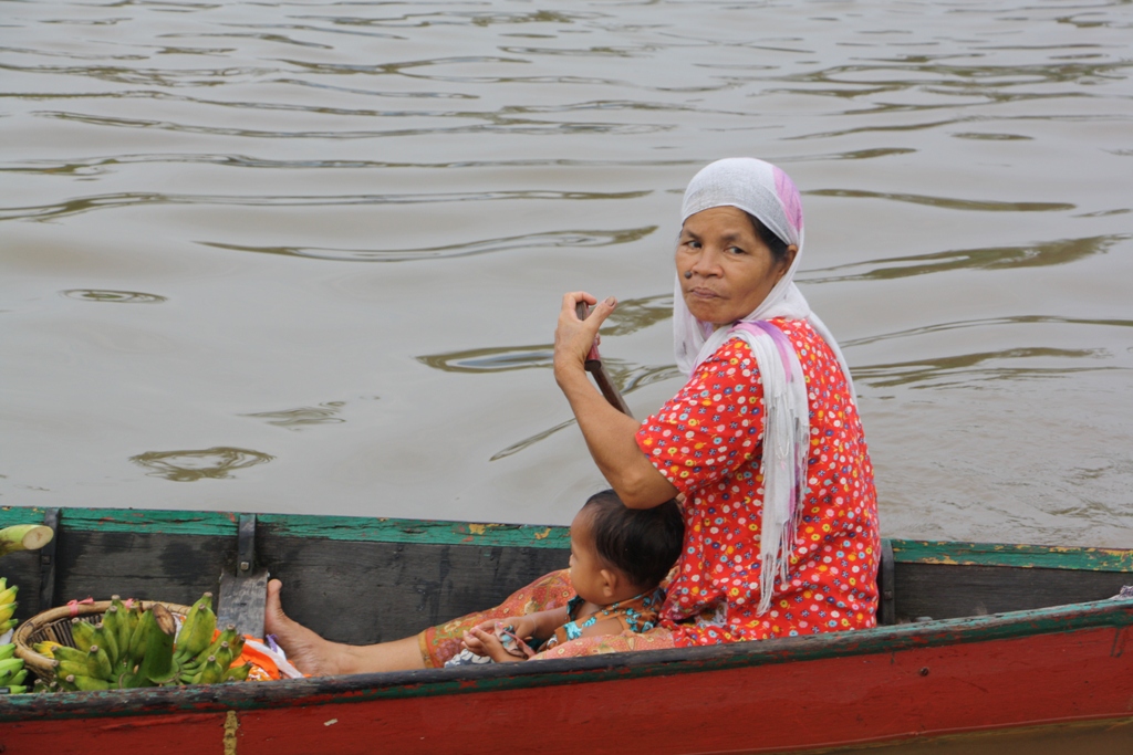 Floating Market, Banjarmasin, Kalimantan, Indonesia 