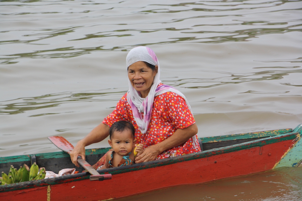 Floating Market, Banjarmasin, Kalimantan, Indonesia 