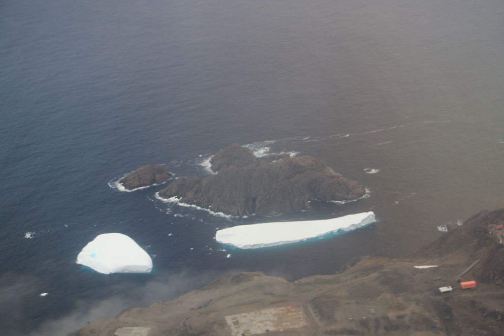 Flight to Greenland