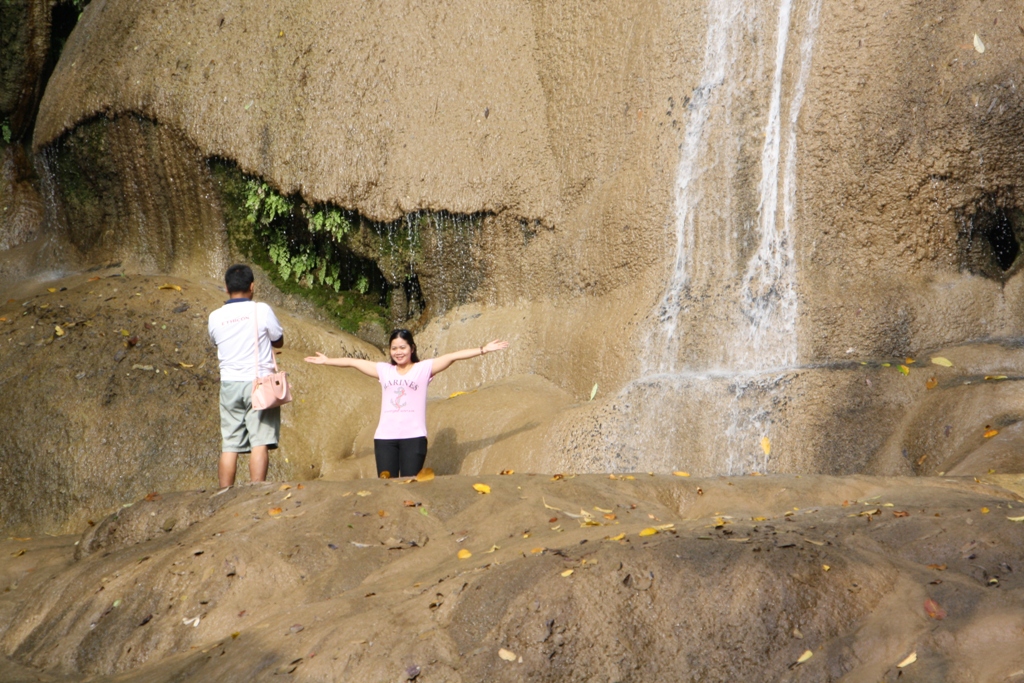 Saiyoknoi Waterfall  