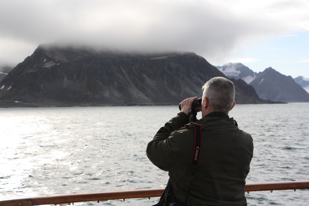 Searching in the Arctic Ocean